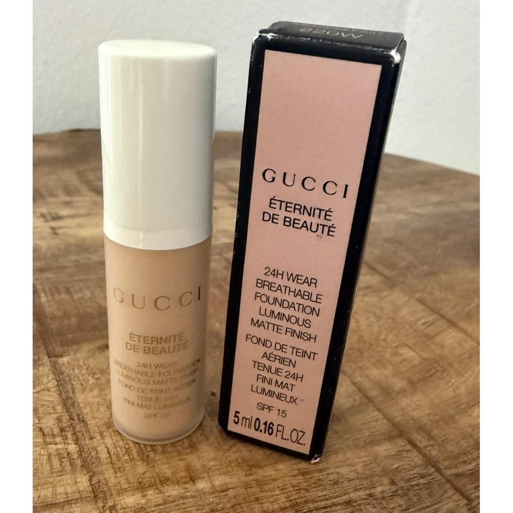 GUCCI Eternite De Beaute 24H Wear Liquid Foundation SPF 15 220W 5 ml. NIB